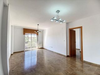 Location Appartement  Calle palencia. Piso céntrico sin amueblar en armilla