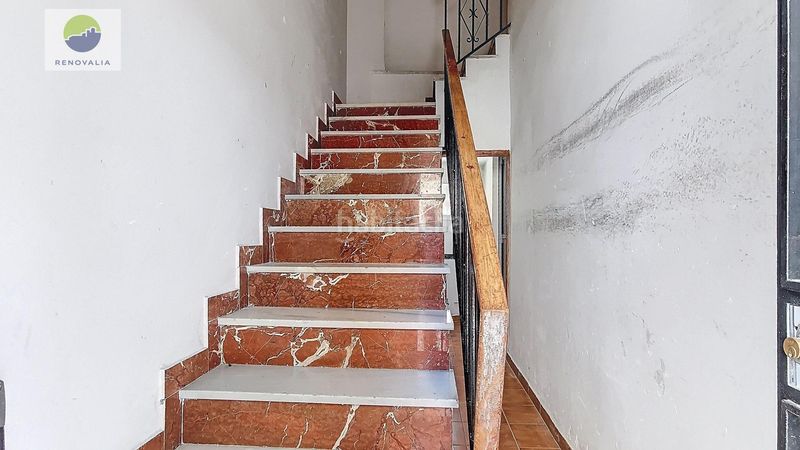 Foto abd6aa70-9adc-453c-a9d2-5ae4bb6a53a7. Casa amb aparcament a Avda. De los Ogíjares Armilla