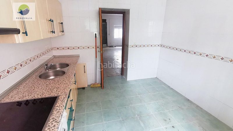 Foto b8c54abd-ca69-460d-9086-e7e22afd6672. Casa amb aparcament a Avda. De los Ogíjares Armilla