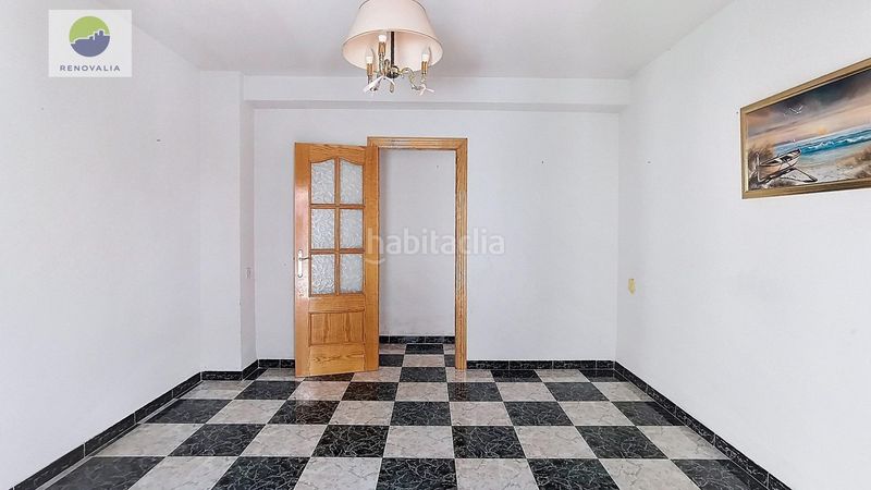 Foto c5fac4d2-0f81-4a62-976a-d46b9d4240ba. Casa amb aparcament a Avda. De los Ogíjares Armilla