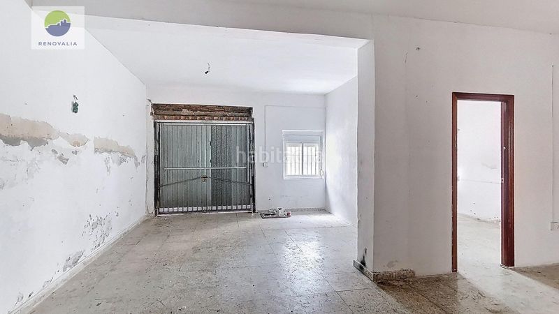 Foto f6d3f74e-1493-4fbf-8793-af2573b174f2. Casa amb aparcament a Avda. De los Ogíjares Armilla