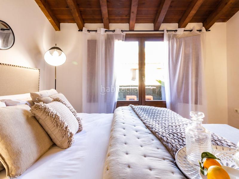 Foto 0450e5d8-a25d-4f9c-a106-275176dd5f8d. Ático en calle real de cartuja 8 ático con encanto junto hospital real en Granada