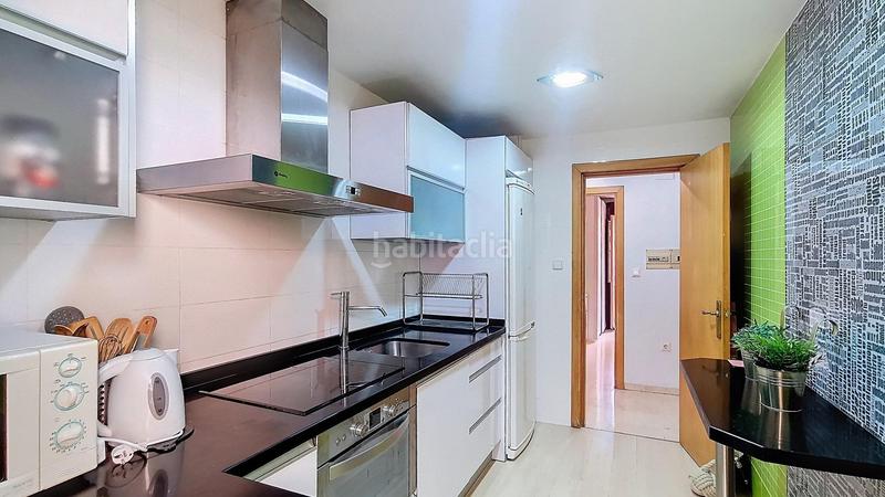 Foto 7a777202-ebf1-4f95-b5a8-10d7276887e6. Alquiler piso  amueblado junto a corte inglés en Granada