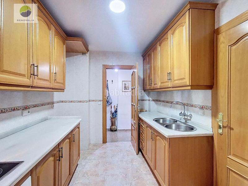 Foto a3405e3e-8582-4cdd-b183-2a618403b7b8. Etagenwohnung mit heizung in Joaquina Eguaras Granada