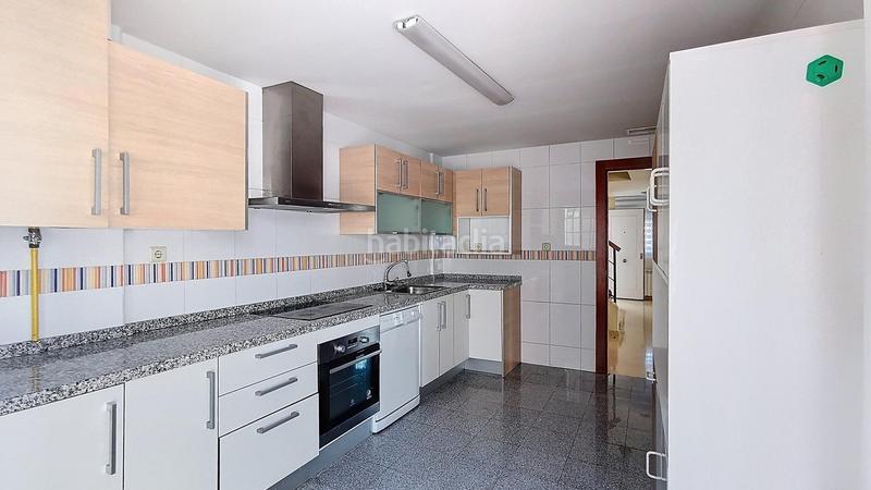 Foto 01f2a9cb-fade-451b-9ae4-fa22b58cbaef. Maison jumelée avec chauffage parking dans San Miguel Armilla