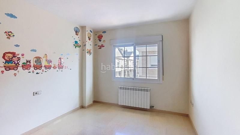 Foto 2138b4e1-e03e-42ce-a6a2-3841fc42f865. Maison jumelée avec chauffage parking dans San Miguel Armilla