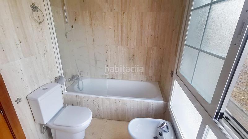 Foto 224ca4c7-505a-4445-b4ab-d1f9c5abc075. Reihenhaus mit heizung parking in San Miguel Armilla