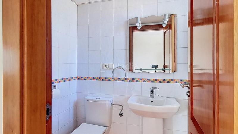 Foto 52bf9154-d3d1-4095-abff-6942f133d215. Maison jumelée avec chauffage parking dans San Miguel Armilla