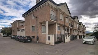 Casa adossada  Calle hera. Adosado junto al centro comercial nevada en armilla