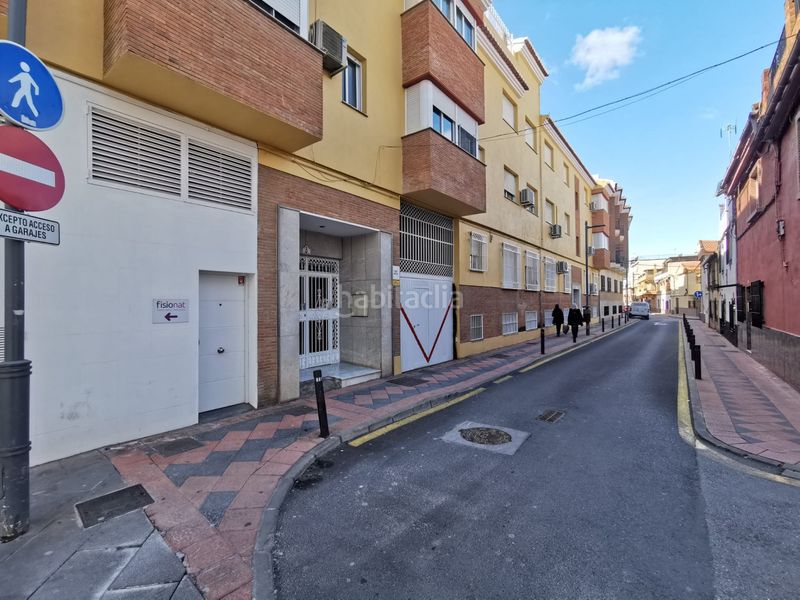 Foto 23e9be3f-b6e9-48e5-8d5d-a7b3f0fe2266. Aparcament cotxe a calle ganivet 3 a Poniente Armilla
