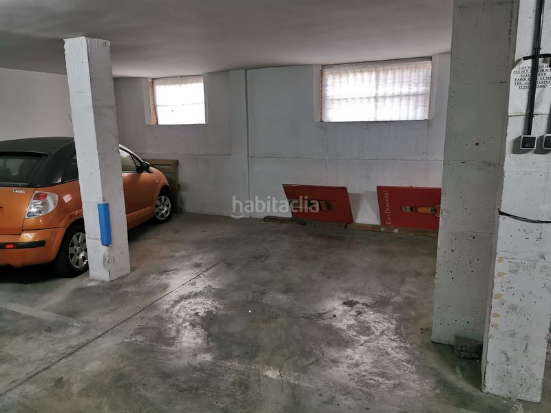 Foto eff955d3-02f9-4e11-87bf-b20ef0523be7. Aparcament cotxe a calle ganivet 3 a Poniente Armilla