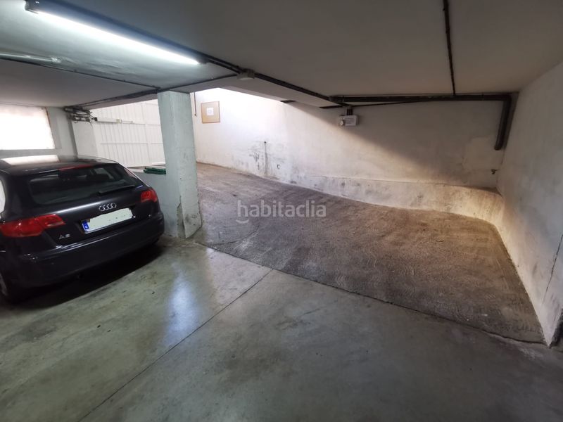 Foto ff119483-e88f-4c14-bf05-625c99b1b4ff. Aparcament cotxe a calle ganivet 3 a Poniente Armilla