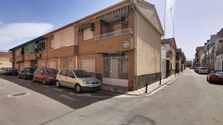 Rent Semi detached house  Calle el pilar. Casa sin amueblar junto a la iglesia de san miguel de armilla