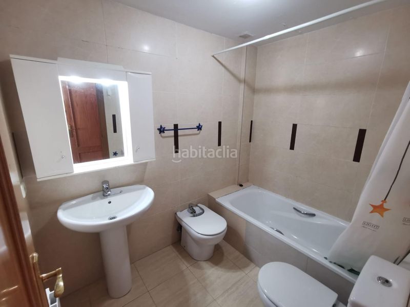 Foto b449b2cc-0f08-403f-b37d-2d5b7636628e. Lloguer dúplex amb calefacció aparcament a San Antón Armilla