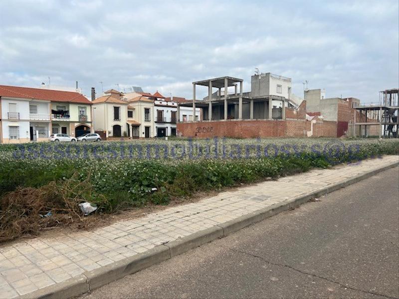 Foto 9e464e49-7289-4de9-b165-35ecfd067611. Terrain résidentiel dans Villaverde del Río