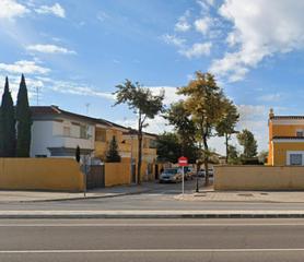 Casa aparellada  Calle bollullos de la mitación. Novedad, pareado en palomares del río , llámenos y concierte su