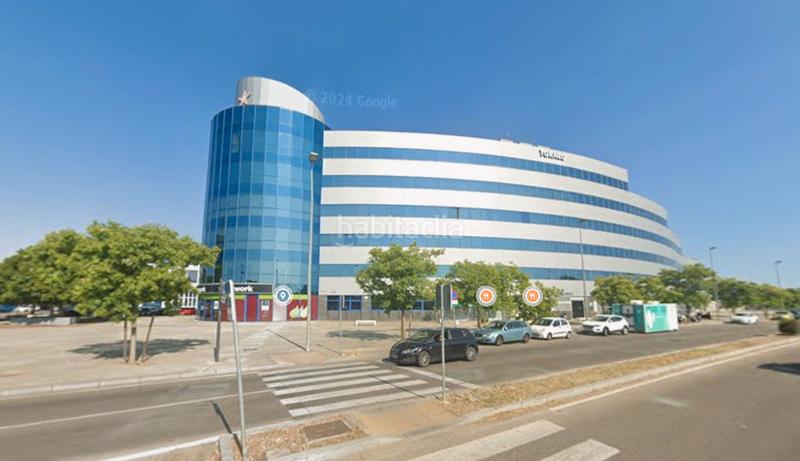 Foto aab21fbd-8c54-496c-88d6-5654ead472bf. Ufficio con parcheggio in San Jerónimo - La Bachillera Sevilla