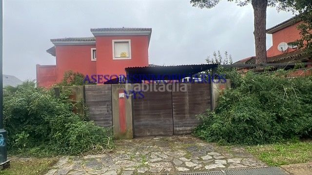 Foto 0a8dfb45-73b3-4c6f-8555-be2f3d6fb59d. Chalet en calle abeto 19 ¡bajada de precio! urbanización la juliana: ahora por tan solo 295.000 €. en Bollullos de la Mitación