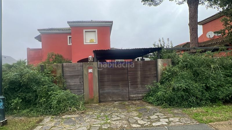 Foto 42178f34-f8e8-4311-a682-7776f9fcaad7. Chalet en calle abeto 19 ¡bajada de precio! urbanización la juliana: ahora por tan solo 295.000 €. en Bollullos de la Mitación
