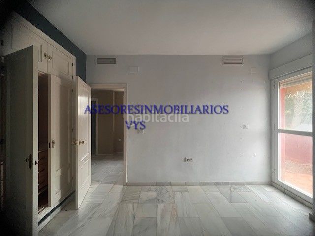 Foto 58c21435-eb27-4aec-9a0b-003677a0fbd9. Chalet en calle abeto 19 ¡bajada de precio! urbanización la juliana: ahora por tan solo 295.000 €. en Bollullos de la Mitación