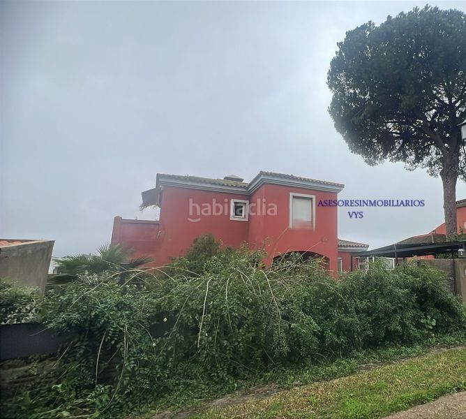 Foto d6118b96-5a8d-4600-b6e7-4f95ed3ce555. Chalet en calle abeto 19 ¡bajada de precio! urbanización la juliana: ahora por tan solo 295.000 €. en Bollullos de la Mitación