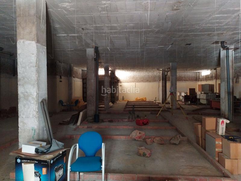 Foto 4362c746-91e5-473e-8f07-2164471432f2. Alquiler local comercial en calle andrés bernáldez 1a magnifico local comercial cercano a la gran plaza en Sevilla