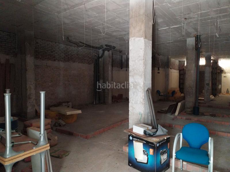 Foto f7cf8584-fe30-47dd-9d12-e398d3636d94. Alquiler local comercial en calle andrés bernáldez 1a magnifico local comercial cercano a la gran plaza en Sevilla