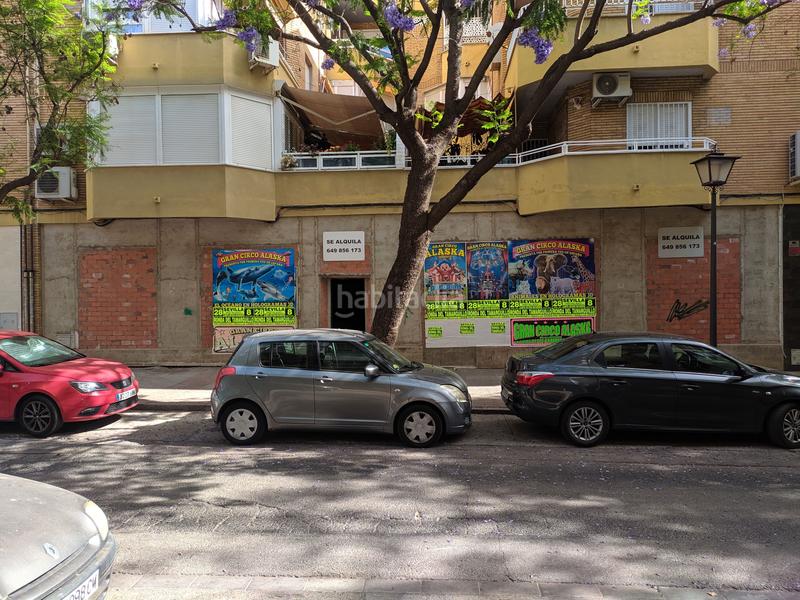 Foto 3ba92f78-21f0-412d-90d3-3b60c9f9d027. Rent business premise in calle andrés bernáldez 1a in Sevilla