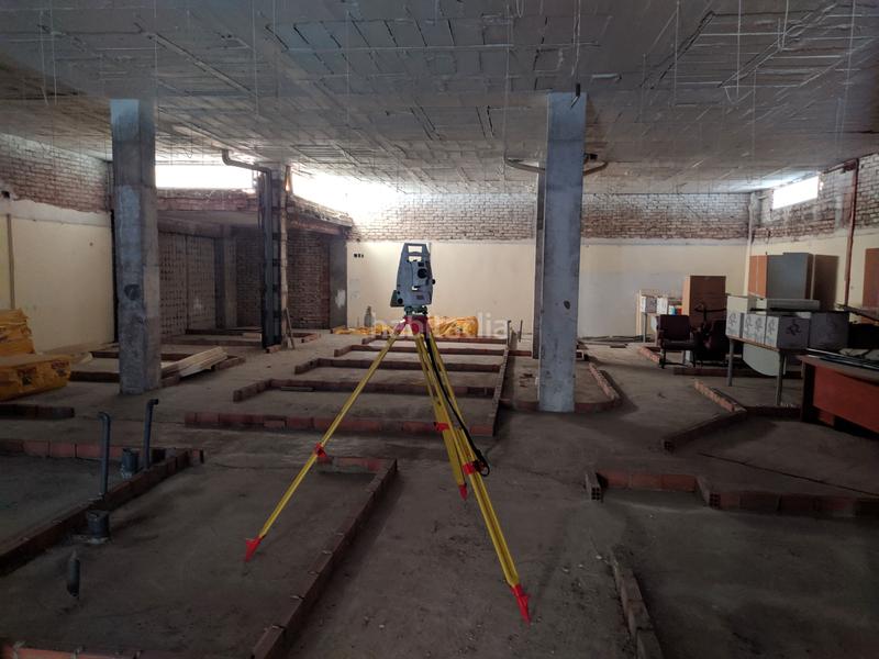 Foto 1bc12c59-2a83-4457-a69d-64efe4d56395. Business premise in calle andrés bernáldez 1a in Barrio del Nervión Sevilla