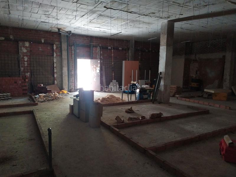 Foto 572b38dd-d52f-4708-b667-da9b711ac1d1. Business premise in calle andrés bernáldez 1a in Barrio del Nervión Sevilla