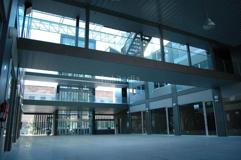 Foto 03334ecf-5ecd-4557-9662-5da5605f81c2. Posto auto in avenida de hytasa 43 in El Cerro Sevilla