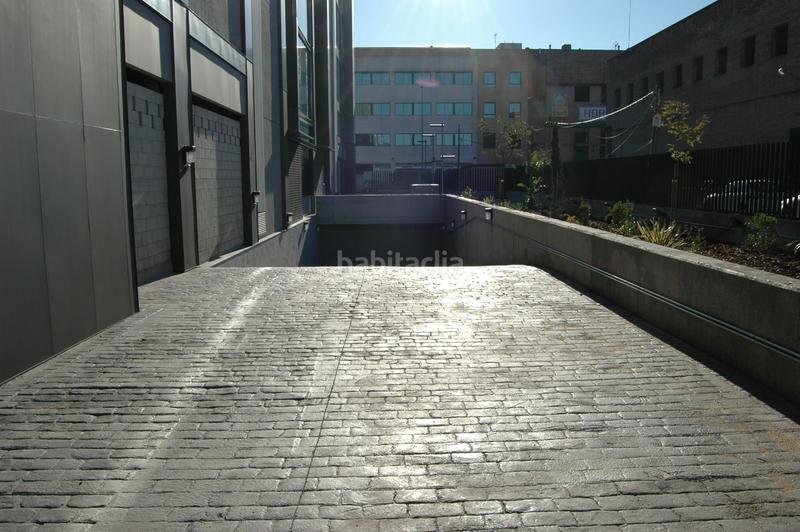 Foto 892a7112-191c-4f5b-8ce9-4dcf806fb67c. Posto auto in avenida de hytasa 43 in El Cerro Sevilla