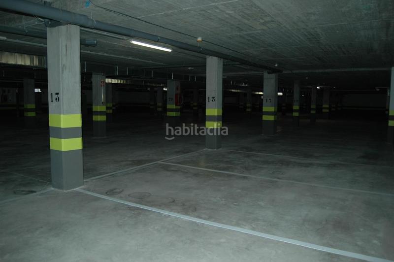 Foto da48dd94-25af-4785-90f2-7d262ea35c2e. Posto auto in avenida de hytasa 43 in El Cerro Sevilla