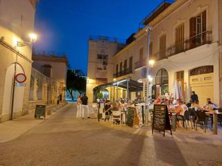 Local commercial à Marin 16. Venta de restaurante en centro histórico de almería