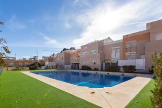 Casa adossada en Los Molinos - Villa Blanca