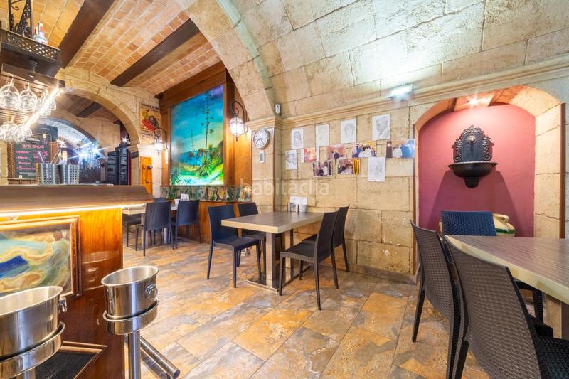 Foto d65bf5b7-4c77-4e08-93a2-152675cbfaa8. Alquiler local comercial en marin 16 venta de restaurante en centro histórico en Almería