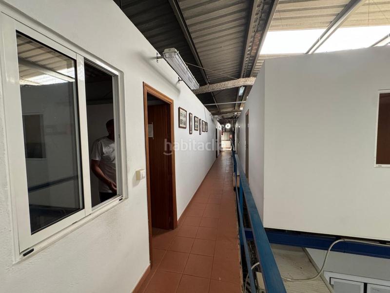 Foto c79d3594-44d3-4d19-97cf-384b0499242b. Nau industrial a La Paz Alcalá de Guadaira