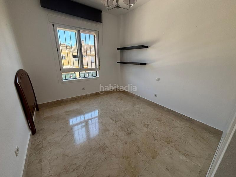 Foto 42146754-60de-4ac1-9e67-7be68b9e0deb. Maison jumelée avec parking piscine dans Aljamar Tomares