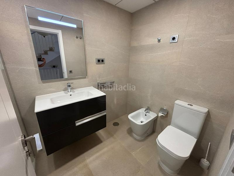 Foto 4bf2c6ac-8723-4ffb-9e2e-a533e8662215. Maison jumelée avec parking piscine dans Aljamar Tomares