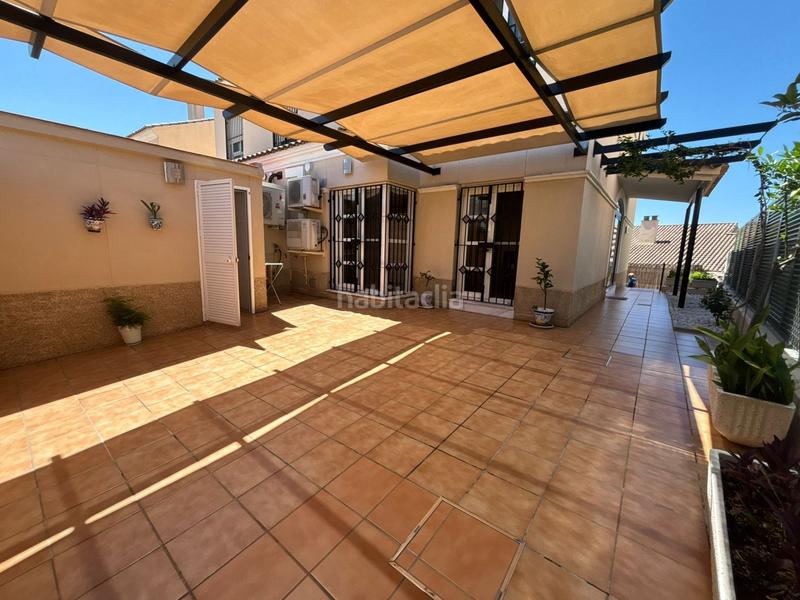 Foto 67ece7f5-d2bb-444a-9a1e-0672476baa10. Maison jumelée avec parking piscine dans Aljamar Tomares