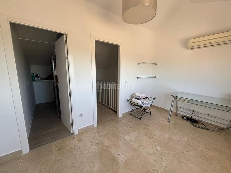 Foto 933b6594-9712-4546-9ffe-1eee82283ce9. Maison jumelée avec parking piscine dans Aljamar Tomares