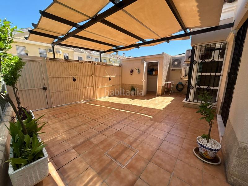 Foto ba5d9e07-9126-4b34-97d3-0366318fc8db. Maison jumelée avec parking piscine dans Aljamar Tomares