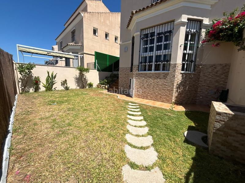 Foto ba7a0fab-3b6b-4892-b119-6c6b8bf252ff. Maison jumelée avec parking piscine dans Aljamar Tomares