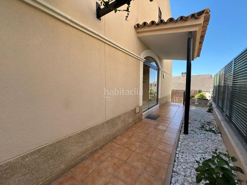 Foto e50838b9-15cb-4cc6-99ba-6434f04ec67e. Maison jumelée avec parking piscine dans Aljamar Tomares
