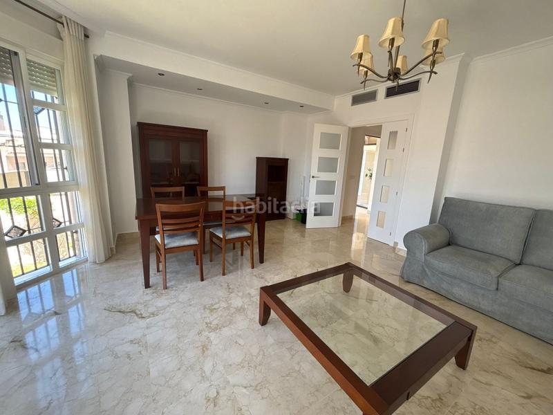 Foto ef6e5988-6eb7-424c-b483-a80071be9b8c. Maison jumelée avec parking piscine dans Aljamar Tomares