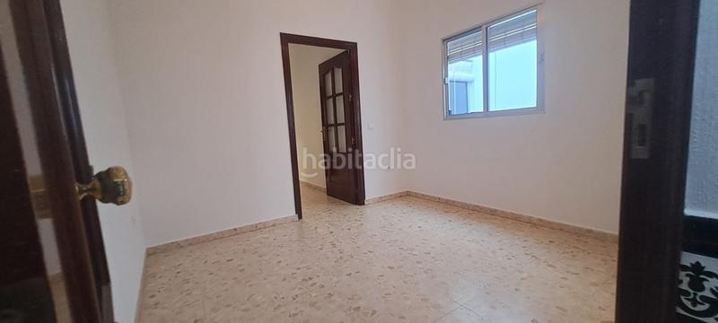 Foto eb5ccfcc-3062-4e84-b12d-803117dea080. Flat in Sanlúcar la Mayor