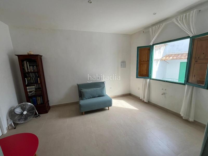 Foto 10bb8faf-1658-448e-b87f-e1082f559fbf. Masía preciosa casa de pueblo en pleno centro de sanlucar la mayor reformada en el año 2022. la vivienda consta de 176m2 construidos so en Sanlúcar la Mayor