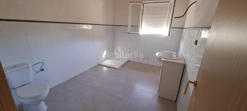 Foto 03ed1430-5d33-4612-a1c7-333699ee5f47. Masía en exclusiva con remax finanbank presentamos esta finca rústica de 1.700 m de parcela y 138 m construidos, ubicada en una excelent en Pilas