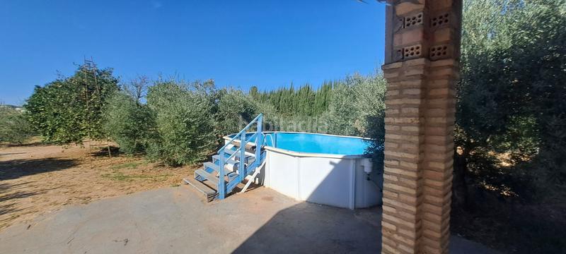 Foto cab67ef3-ab8c-4633-812b-627e22215188. Masía en exclusiva con remax finanbank presentamos esta finca rústica de 1.700 m de parcela y 138 m construidos, ubicada en una excelent en Pilas