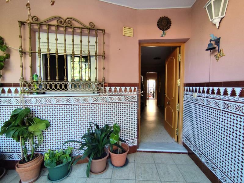 Foto 0e26a511-3399-4ea6-96c5-c9b1f5f1165f. Casa adosada se vende casa adosada , en la urbanización el cortinal, a 7 minutos en coche del metro cuidad expo. con un en Mairena del Aljarafe